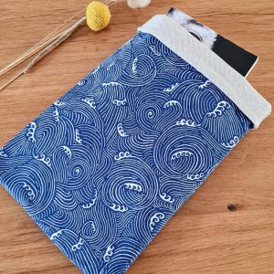 Hokusai book pouch or e-reader