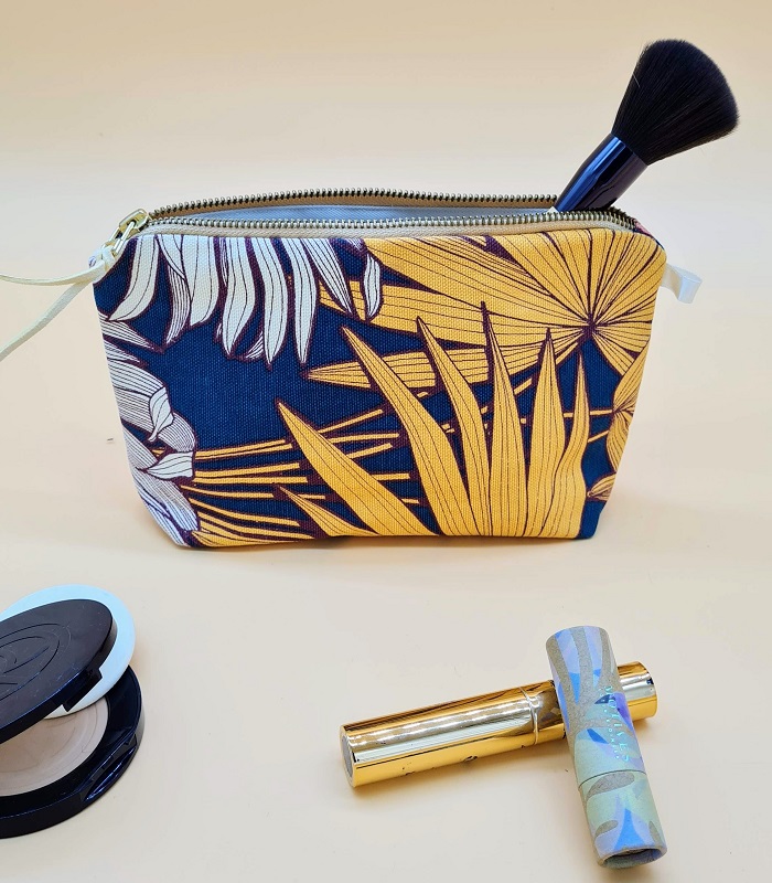 trousse à maquillage en tissu - idées cadeaux atelier les petites fées - idée cadeau z&ro dechet -responsable écologique