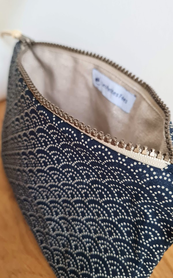 trousse bleu en tissu japonais