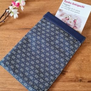 Diamond book pouch