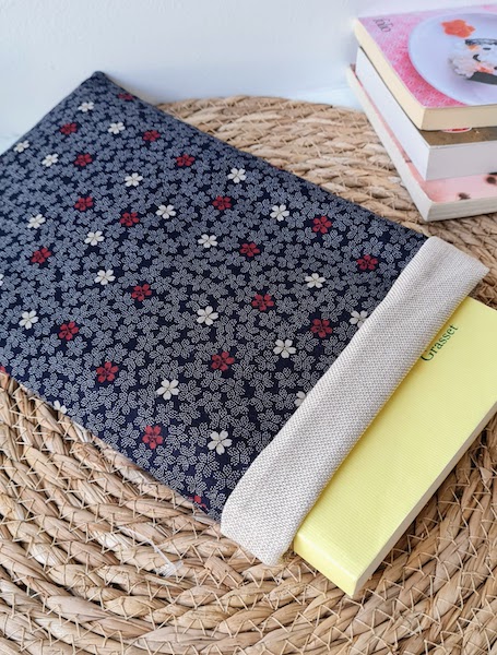 Sakura book pouch