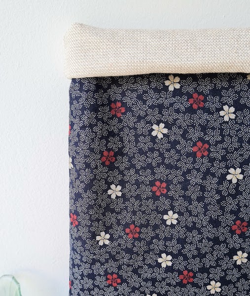 Sakura book pouch - Image 4