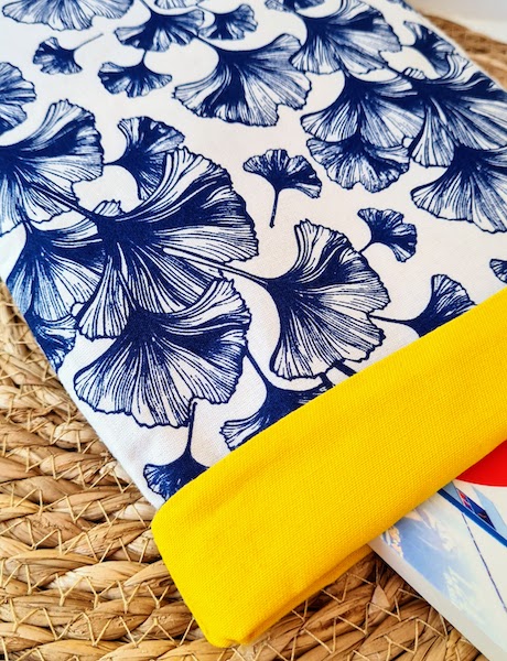 Gingko book pouch - Image 4