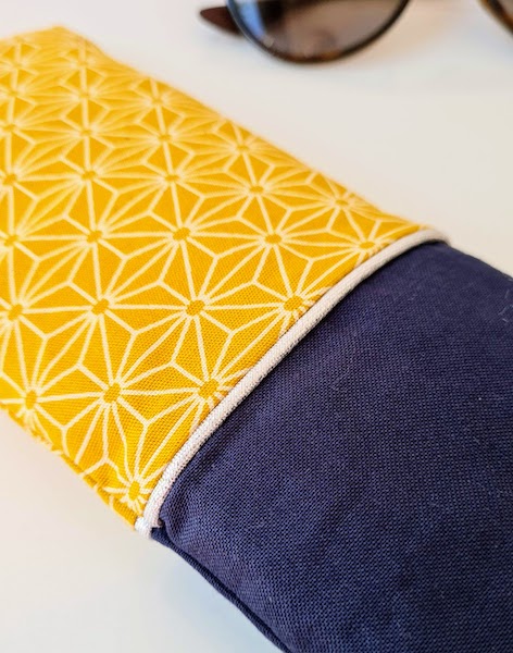 Yellow glasses case - Image 4