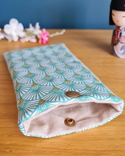 Green phone case - Image 2