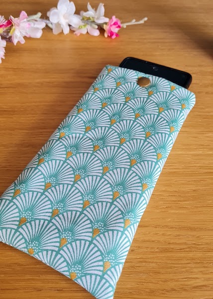 Green phone case - Image 4