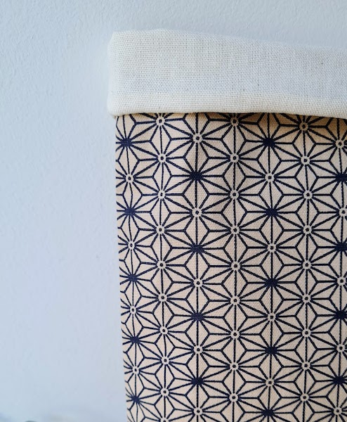 Cream diamond book pouch - Image 3