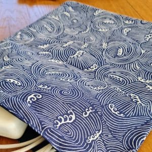 Hokusai cable pouch