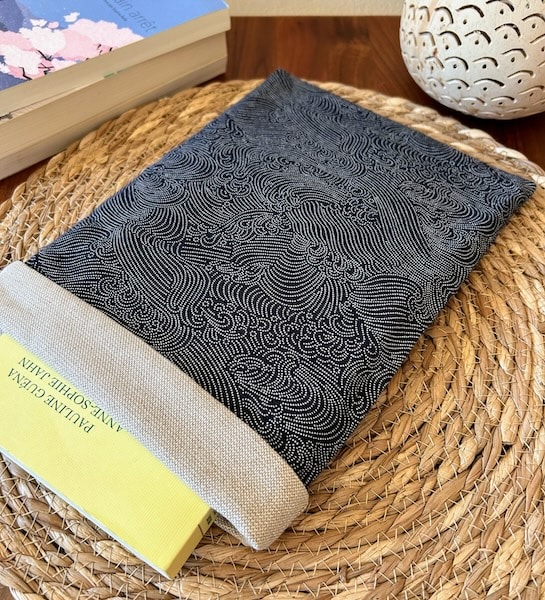 Nami book pouch in japanese fabric